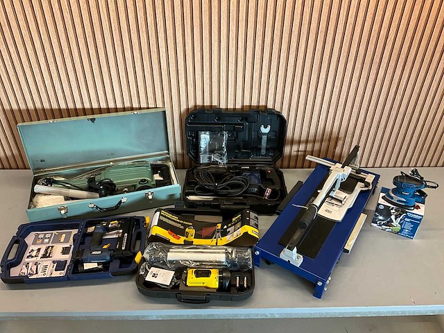 Ongebruikt partij bouwgereedschap - afbeelding 1 van  8