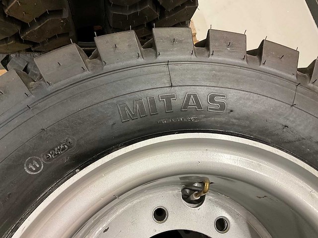 Ongebruikt wacker neuson ew65 mobiele graafmachine wielenset - afbeelding 6 van  8