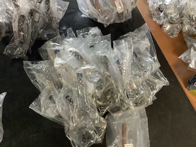 Ongebruikte huishoudelijke artikelen (834x) - afbeelding 36 van  78