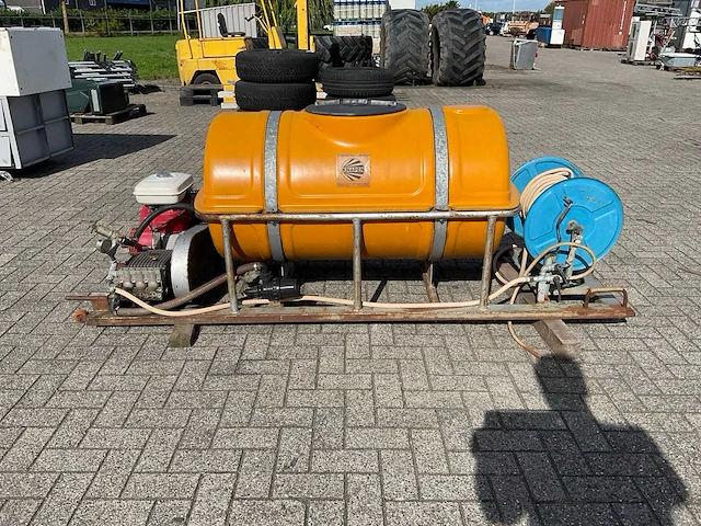Onkruid tank 500 liter met benzine motor - afbeelding 4 van  11