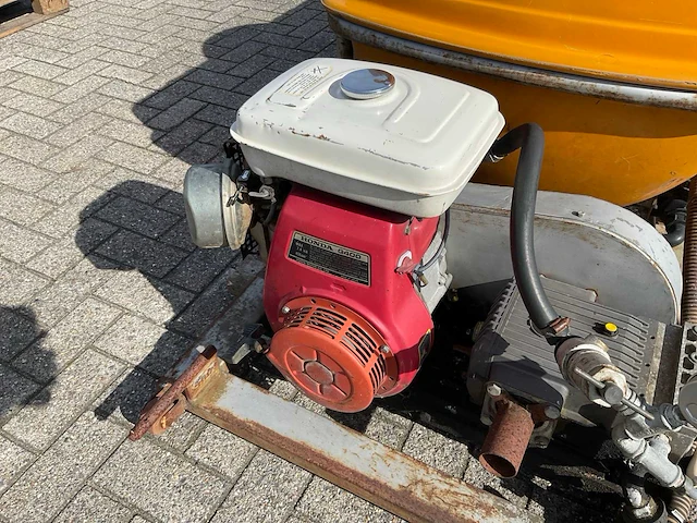 Onkruid tank 500 liter met benzine motor - afbeelding 6 van  11