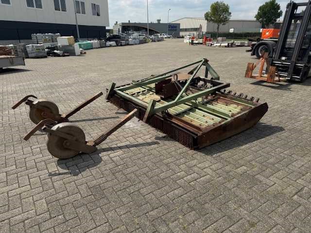 Onkruidbrander - afbeelding 2 van  13