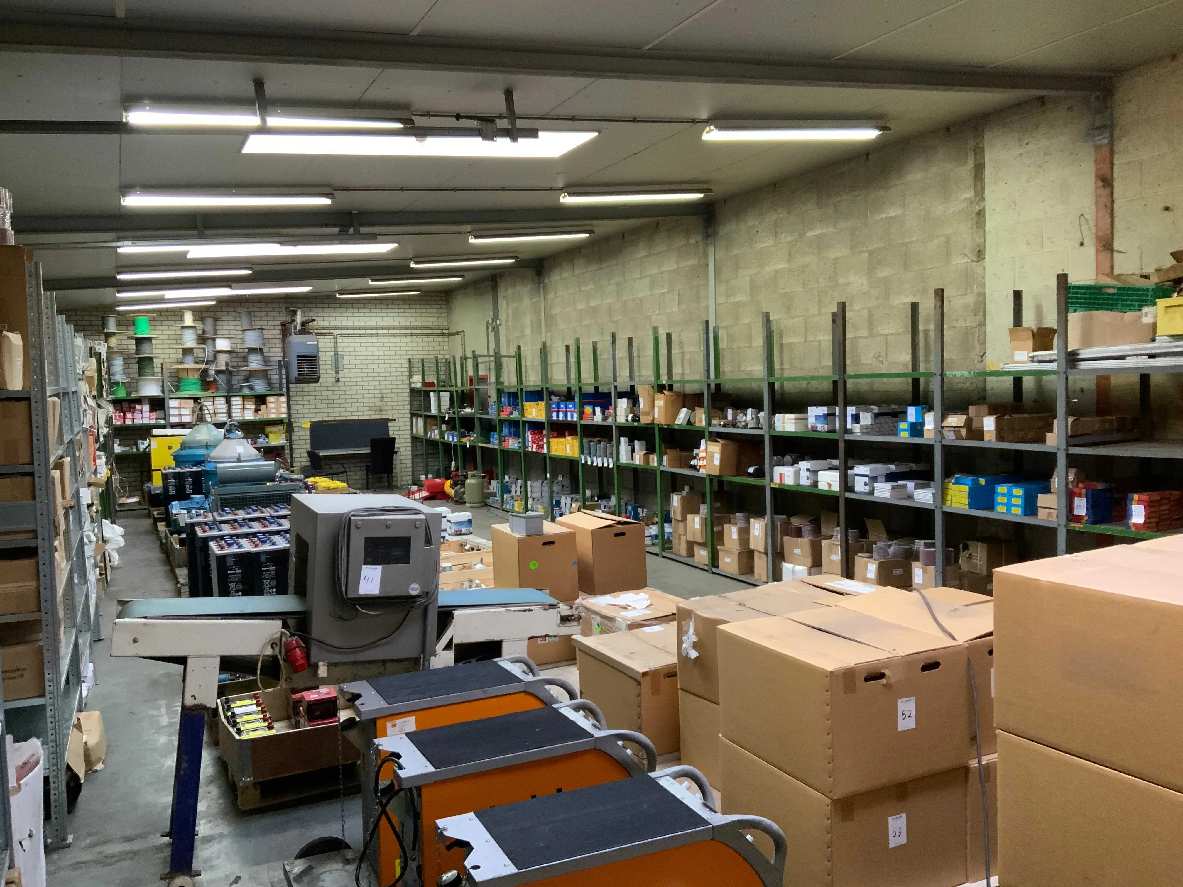 Online veiling van industriële elektromaterialen en installatietechniek