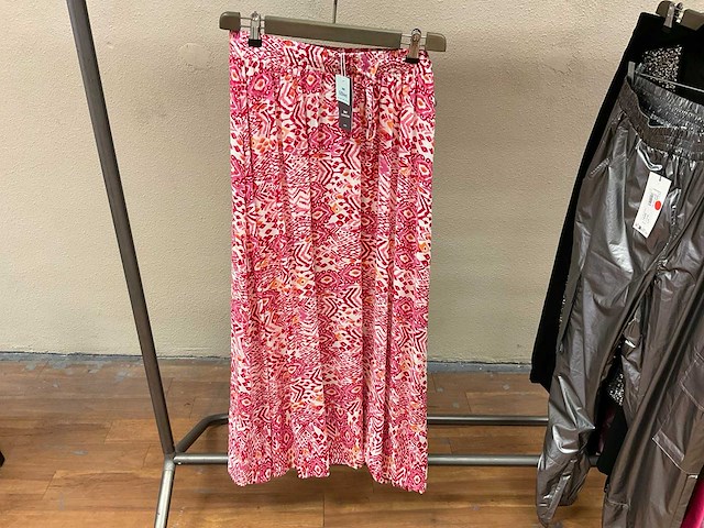 Only, base level, zoey, no1 by ox partij grote maten kleding (15x) - afbeelding 6 van  31