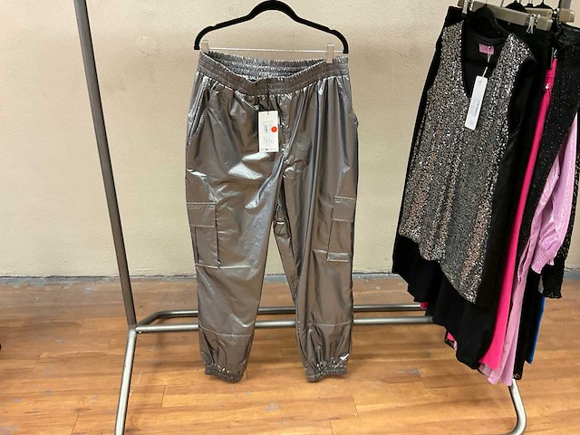 Only, base level, zoey, no1 by ox partij grote maten kleding (15x) - afbeelding 8 van  31