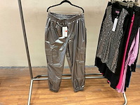 Only, base level, zoey, no1 by ox partij grote maten kleding (15x) - afbeelding 8 van  31