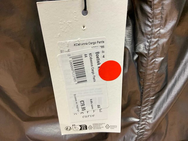 Only, base level, zoey, no1 by ox partij grote maten kleding (15x) - afbeelding 9 van  31