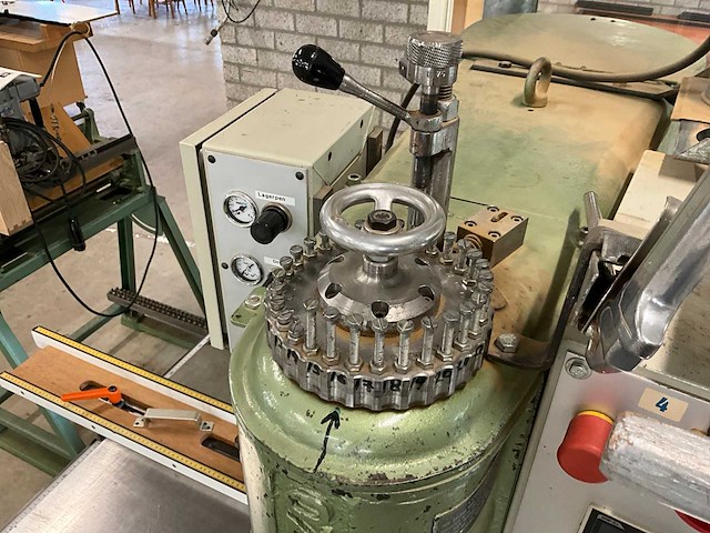 Onsrud w-304 verticale bovenfreesmachine - afbeelding 4 van  22