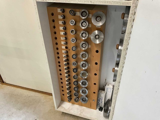Onsrud w-304 verticale bovenfreesmachine - afbeelding 14 van  22