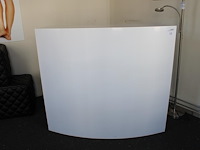 Ontvangstbalie/receptiemeubel afm. 127 x 65 x 110 cm. met lichte gebruikssporen.
