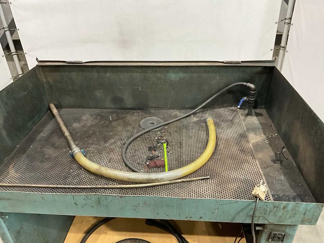 Ontvetterbak - afbeelding 5 van  9