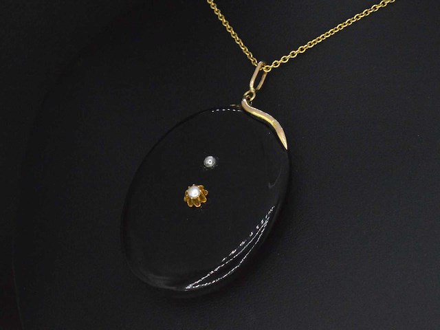 Onyx medaillon met goud en parels - afbeelding 4 van  5