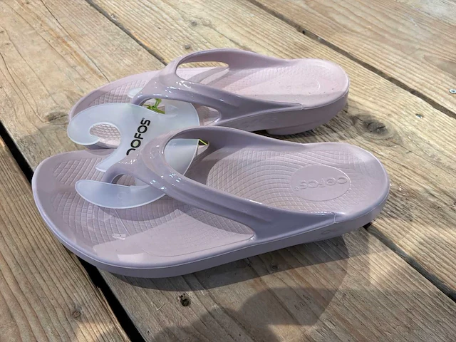 Oofos slippers (38x) - afbeelding 2 van  10
