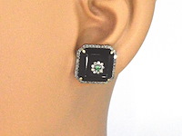 Oorbellen met natuurlijke smaragden, onixen en diamanten - afbeelding 2 van  4