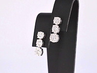 Oorhangers met drie chatons van diamanten - afbeelding 3 van  9