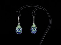 Oorhangers van 18 carats goud met diamanten van hoge kwaliteit en blauwe saffieren