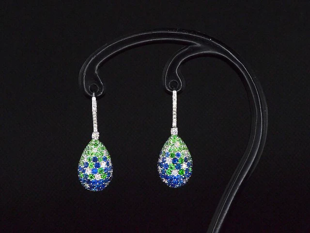 Oorhangers van 18 carats goud met diamanten van hoge kwaliteit en blauwe saffieren - afbeelding 6 van  10