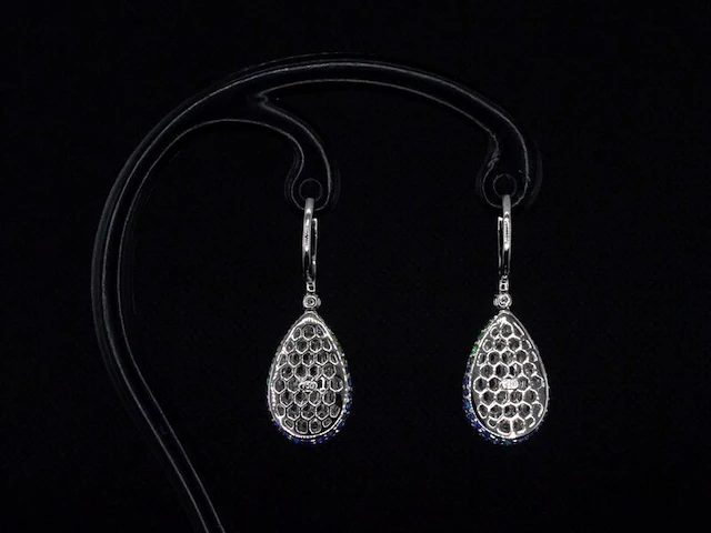 Oorhangers van 18 carats goud met diamanten van hoge kwaliteit en blauwe saffieren - afbeelding 7 van  10