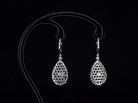 Oorhangers van 18 carats goud met diamanten van hoge kwaliteit en blauwe saffieren - afbeelding 7 van  10