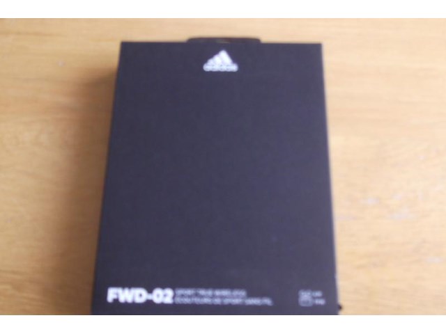 Oortjes van adidas. - afbeelding 4 van  5