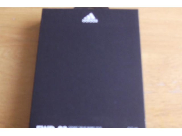 Oortjes van adidas. - afbeelding 1 van  5