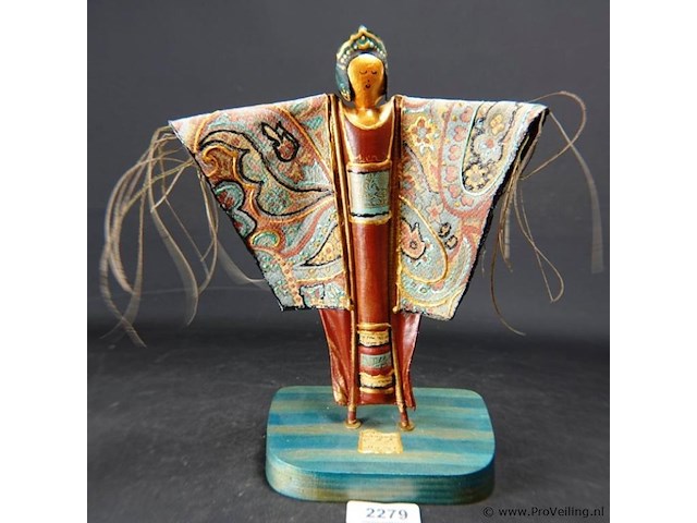 Ooster popje op basement - afbeelding 1 van  3