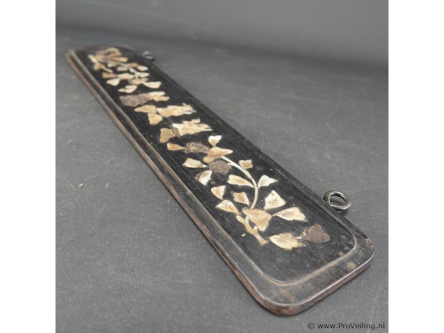 Oosterse paarlemoer voorstelling op laqué plank - afbeelding 3 van  5