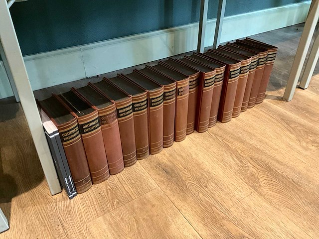 Oosthoeks encyclopedie reeks (16x) - afbeelding 2 van  3