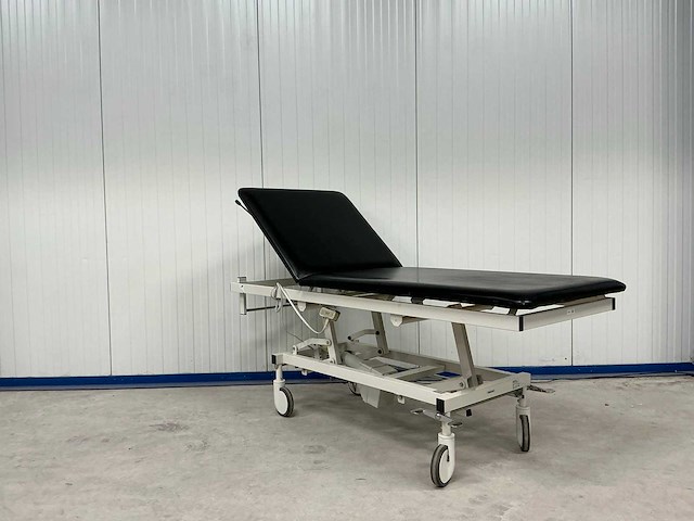 Oostwoud - behandelbank - afbeelding 2 van  2