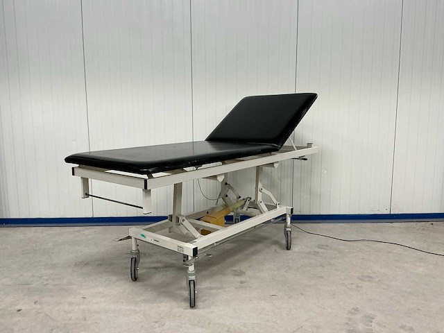 Oostwoud - behandelbank - afbeelding 1 van  2