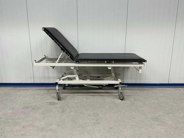 Oostwoud - behandelbank - afbeelding 2 van  2