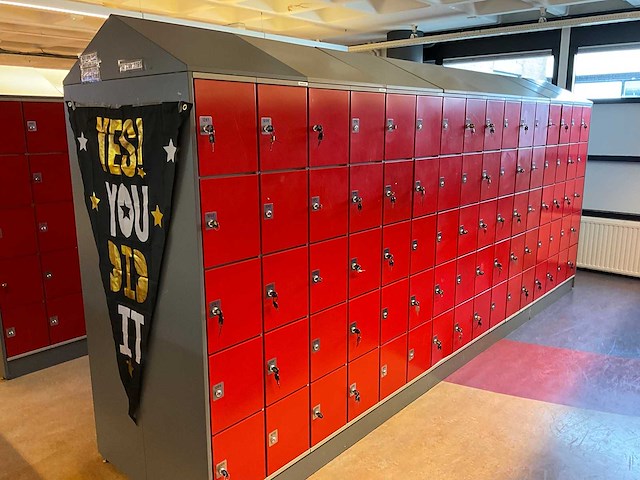 Oostwoud international - dubbelzijdige lockerkast - afbeelding 1 van  3