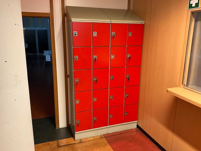 Oostwoud international - lockerkast - afbeelding 1 van  2