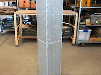 Op lagers draaiende metalen winkel display - afbeelding 5 van  5