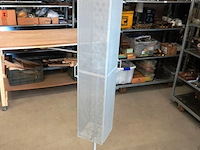 Op lagers draaiende metalen winkel display - afbeelding 2 van  5