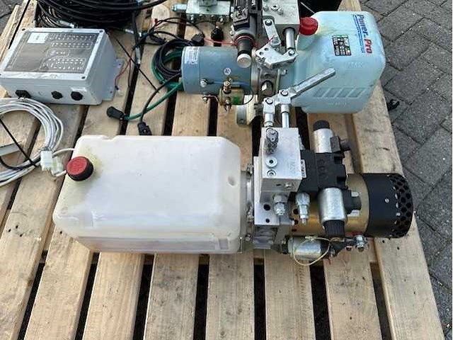 Opacmare - 5232 - hydraulisch zwemplateau - afbeelding 19 van  20