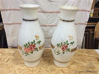 Opaline vazen 2st