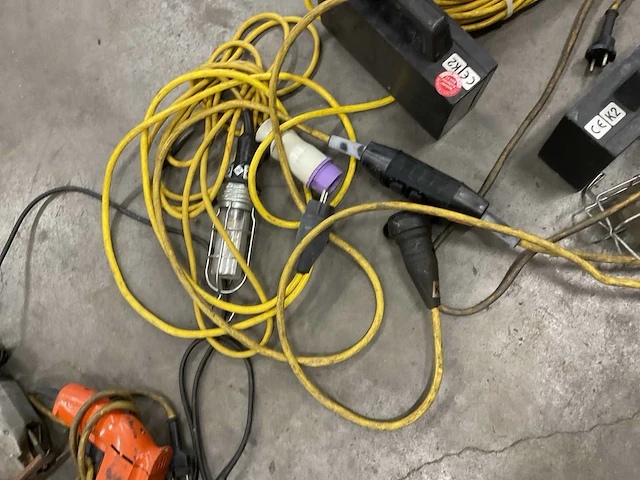 Opbergbak met elektrisch gereedschap - afbeelding 6 van  8