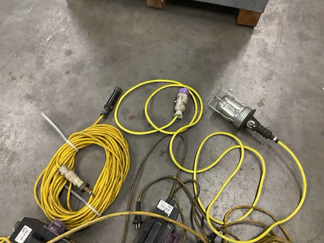 Opbergbak met elektrisch gereedschap - afbeelding 8 van  8