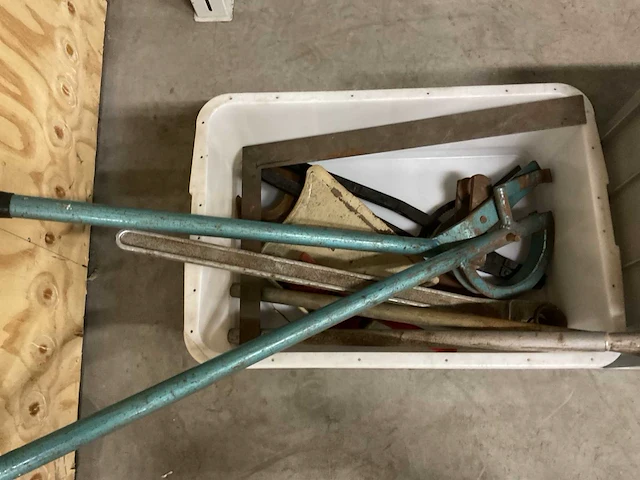 Opbergbak met gereedschap - afbeelding 4 van  4