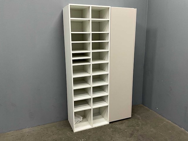 Opbergkast 124x48x219 cm - afbeelding 1 van  6