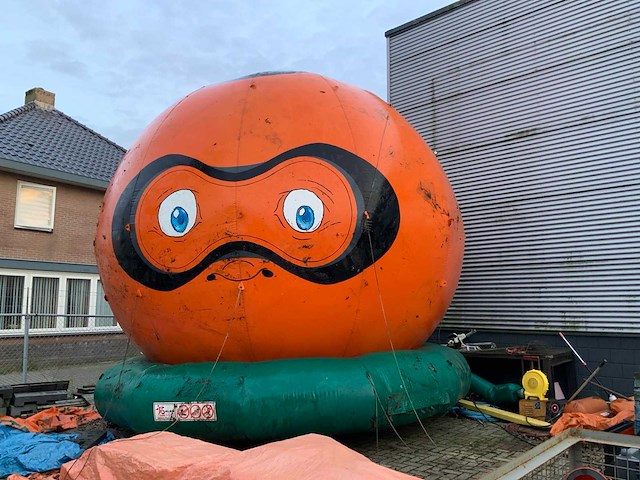 Opblaas voetbal - afbeelding 1 van  3