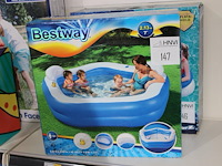 Opblaasbaar familiezwembad bestway fun, 213 cm x 206 cm. - afbeelding 1 van  2