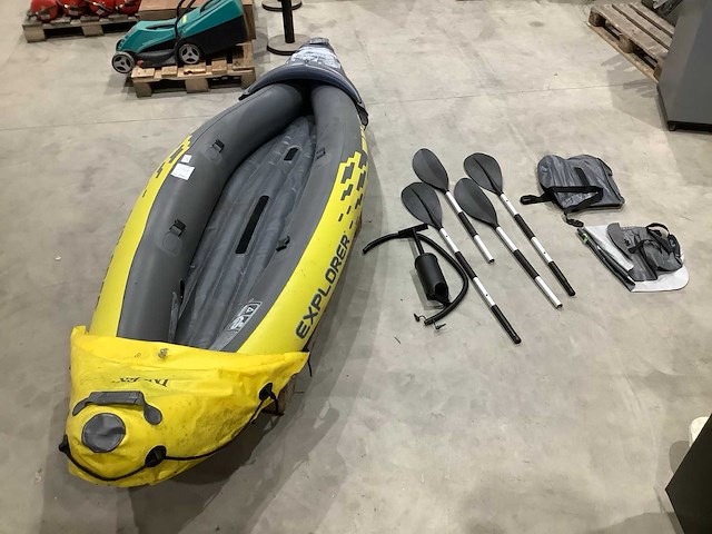 Opblaasbare kano - afbeelding 1 van  5