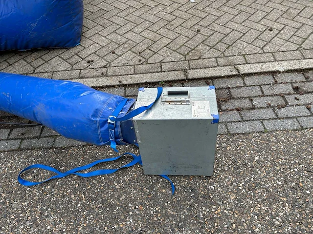 Opblaasbare sjoelbak - afbeelding 7 van  9