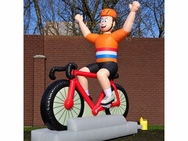 Opblaaspop wielrenner man 4 meter - afbeelding 1 van  1