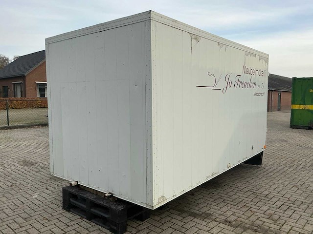 Opbouw bakwagen - afbeelding 1 van  8