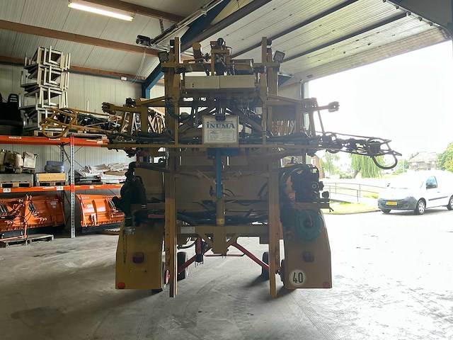 Opbouw veldspuitmachine - afbeelding 15 van  19