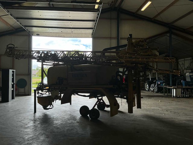 Opbouw veldspuitmachine - afbeelding 16 van  20