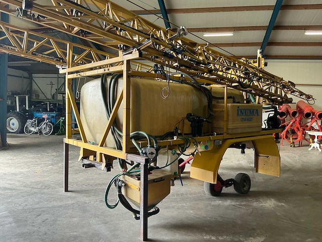 Opbouw veldspuitmachine - afbeelding 17 van  19